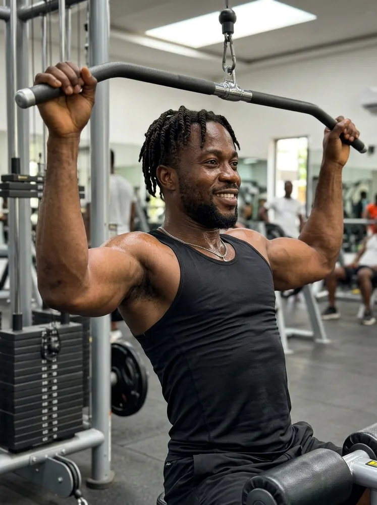 Example gym photo, lat pulldown